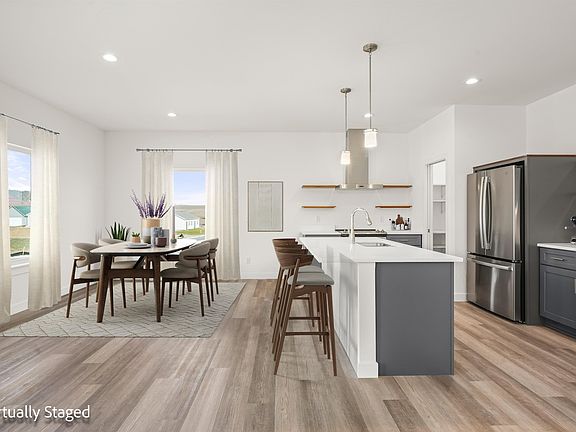 2nd image of 113 Lupine Ave