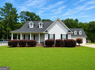 1024 Holly Estates Rd, Tarrytown, GA 30470
