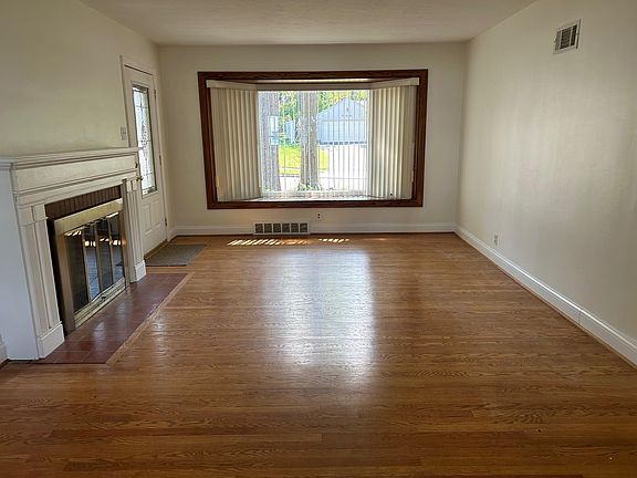living room with bay window
