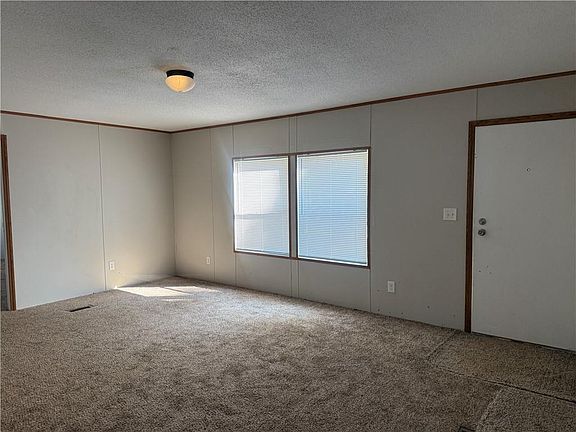 2nd image of 9828 Boxwood Dr N