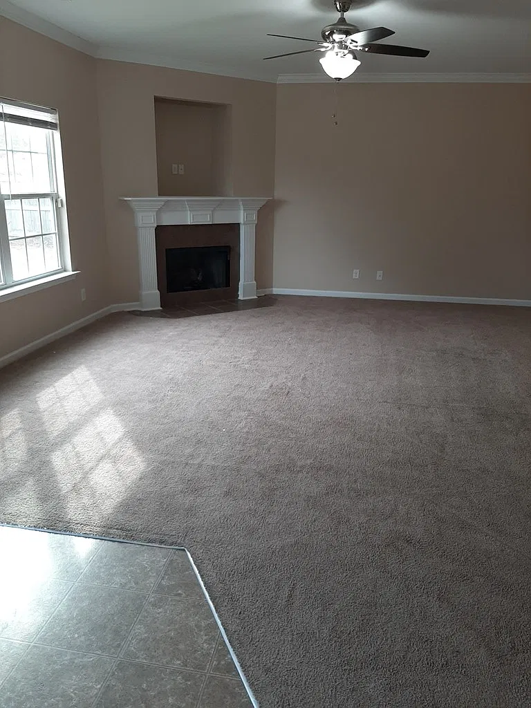 4 bed, 2.5 bath, 2280 sqft, $1,800 — Photo 4