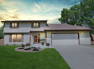 7608 101st St W, Bloomington, MN 55438