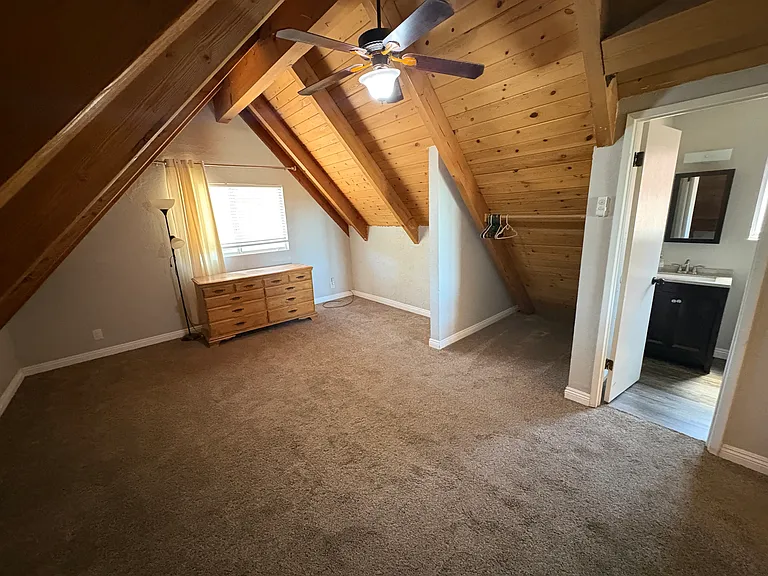 858 Pine Ln — Photo 10