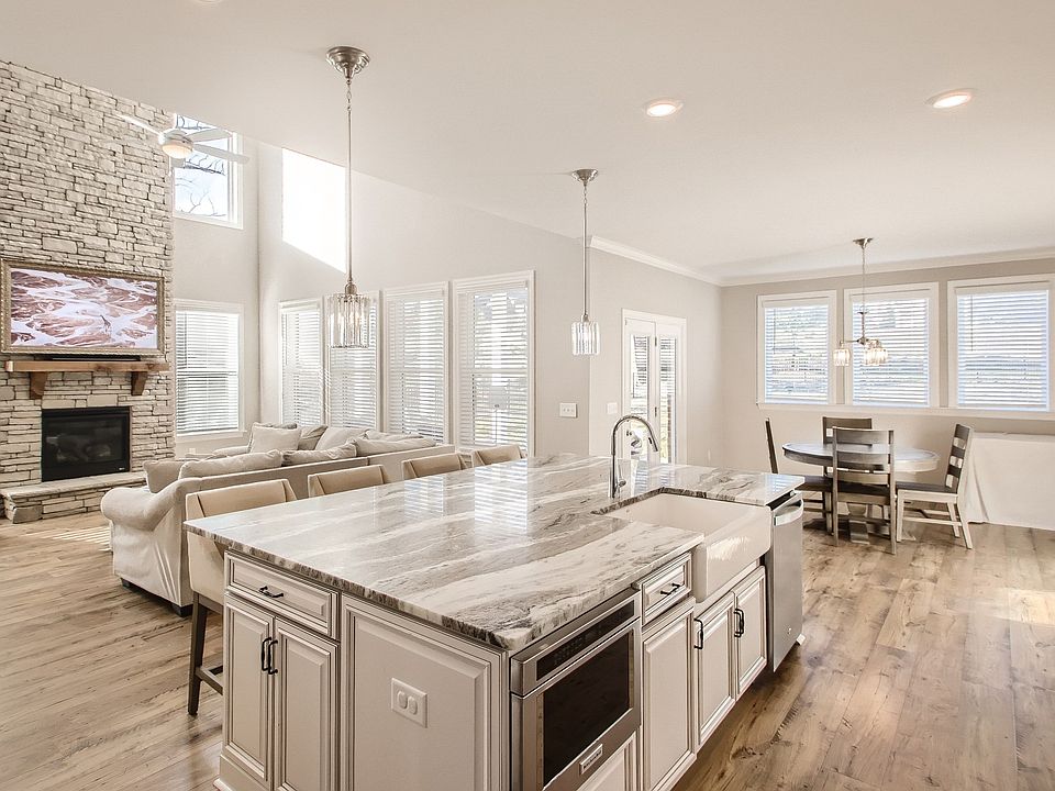 1st image of 4007 Foxglove Farm Dr
