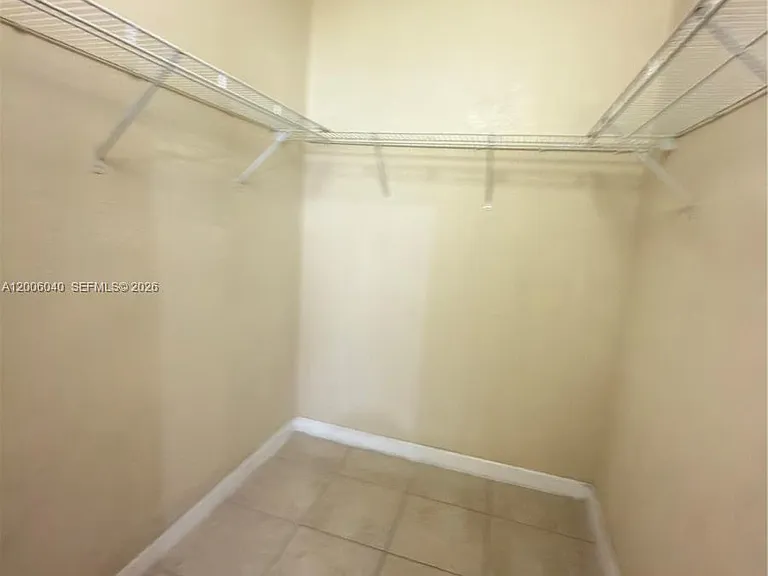 2728 SE 17th Ave #202 — Photo 9