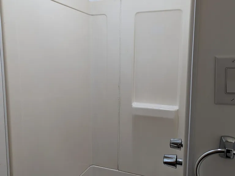 250 Pawling Ave #3 — Photo 7