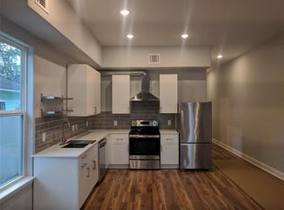 210 Burr St #1, Houston, TX 77011