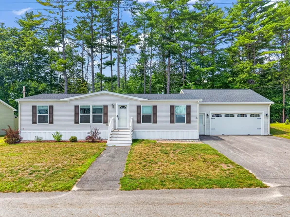 15 Trent Drive, Lisbon, ME 04250