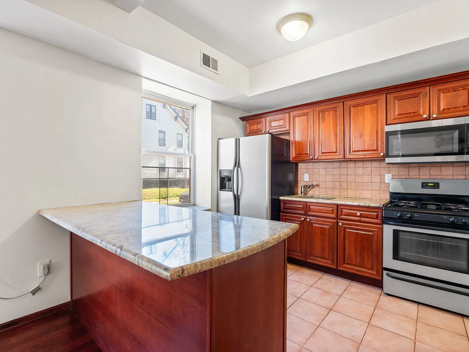 2 bed, $2,200 — Photo 2