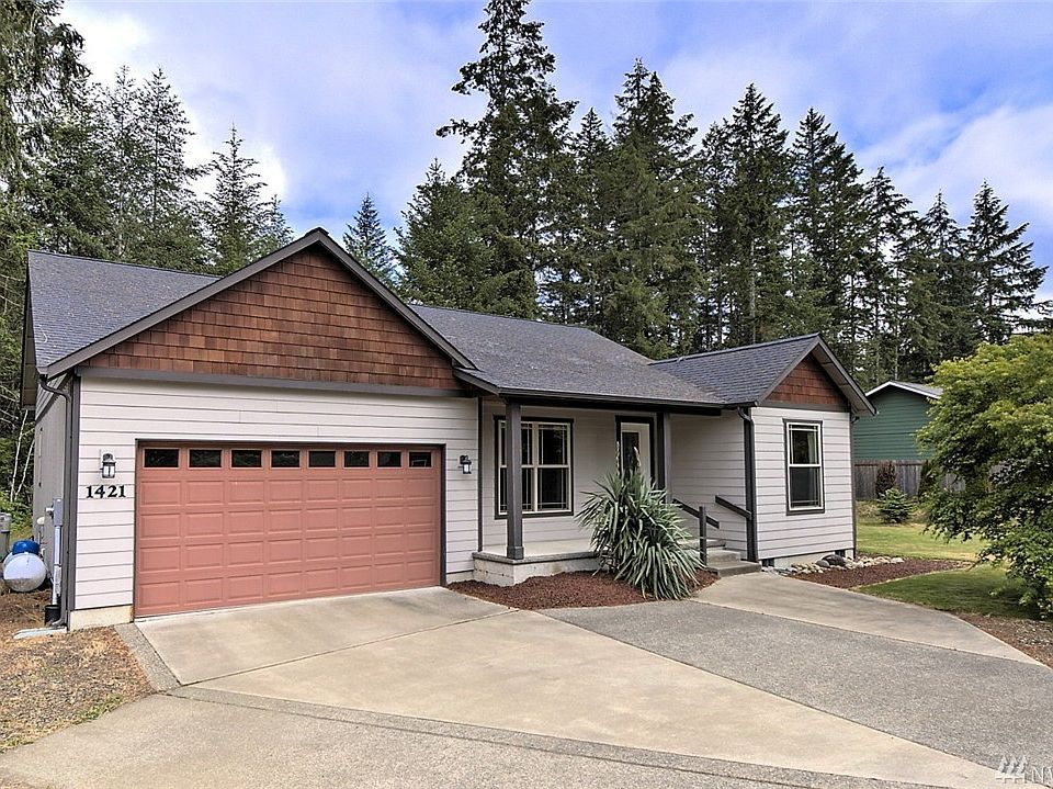 1st image of 1421 E Island Lake Dr