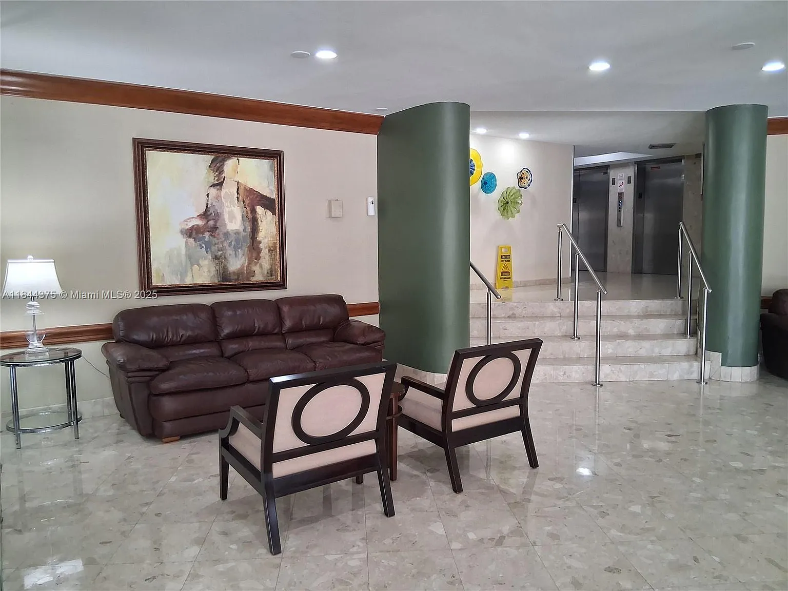 Lake Point Tower Condo — Photo 4