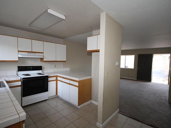 3rd image of 21564 Meekland Ave APT 6