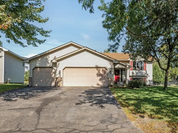 5853 180th St W, Farmington, MN 55024