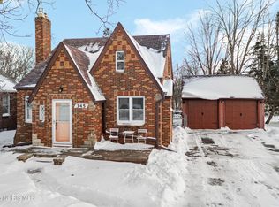 345 Hillside Dr, Rossford, OH 43460