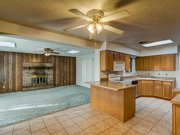 5th image of 2115 Chilton Dr