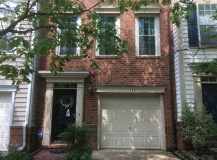 171 Barrett Pl, Alexandria, VA 22304