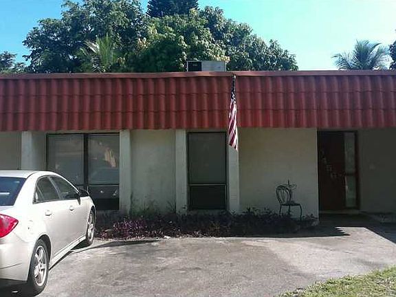2nd image of 10456 SW 52nd St