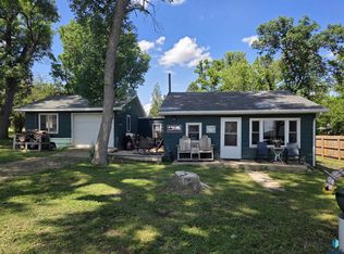 6114 Dakota Ave, Madison, SD 57042