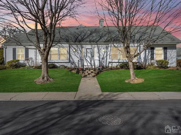 673 Yale Way #B, Monroe Township, NJ 08831