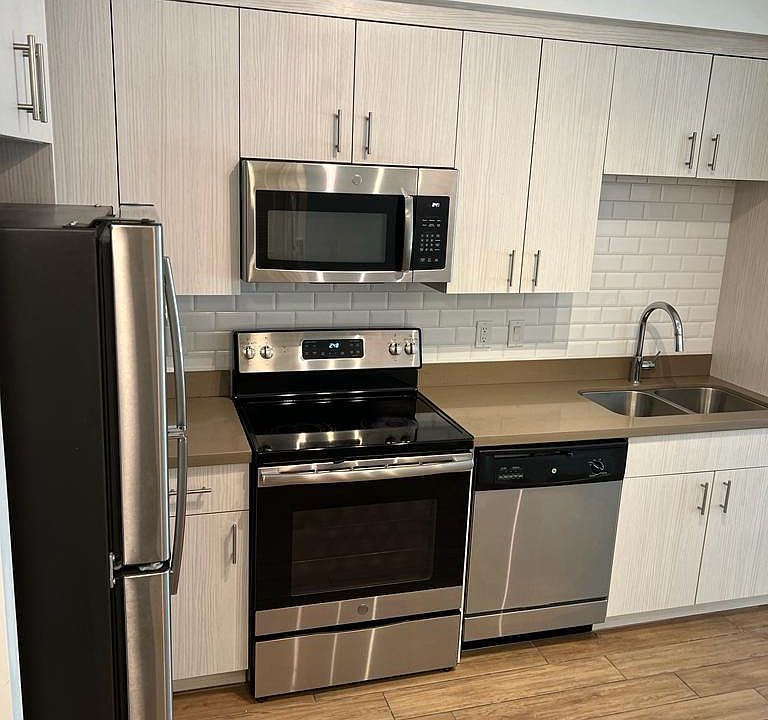 1st image of 2106 NE 164th St #201