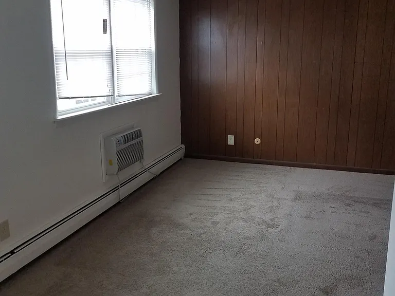 96 N Central Ave — Photo 3