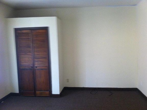5th image of 815 N 10th St