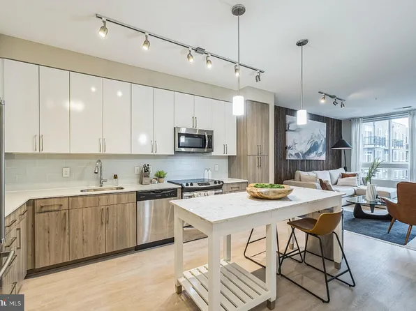 145 Riverhaven Dr Unit 430, National Harbor, MD 20745