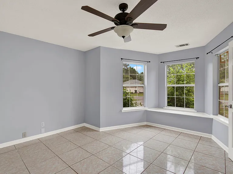 128 Saint Ives Dr — Photo 8
