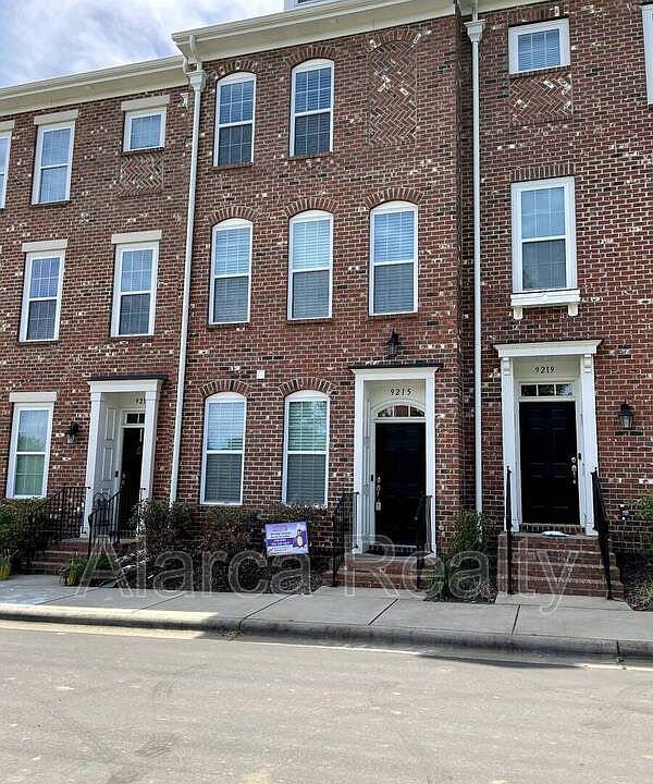 1st image of 9215 Belcaro Ln