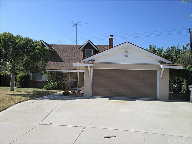 1st image of 26631 Montclair Dr