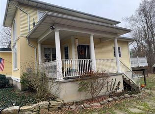 88 Pierce Cir, New Hampton, NY 10958