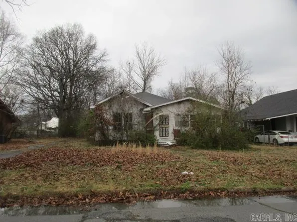 1513 W 18th Ave, Pine Bluff, AR 71603