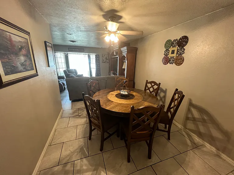 1325 Jefferson St — Photo 9