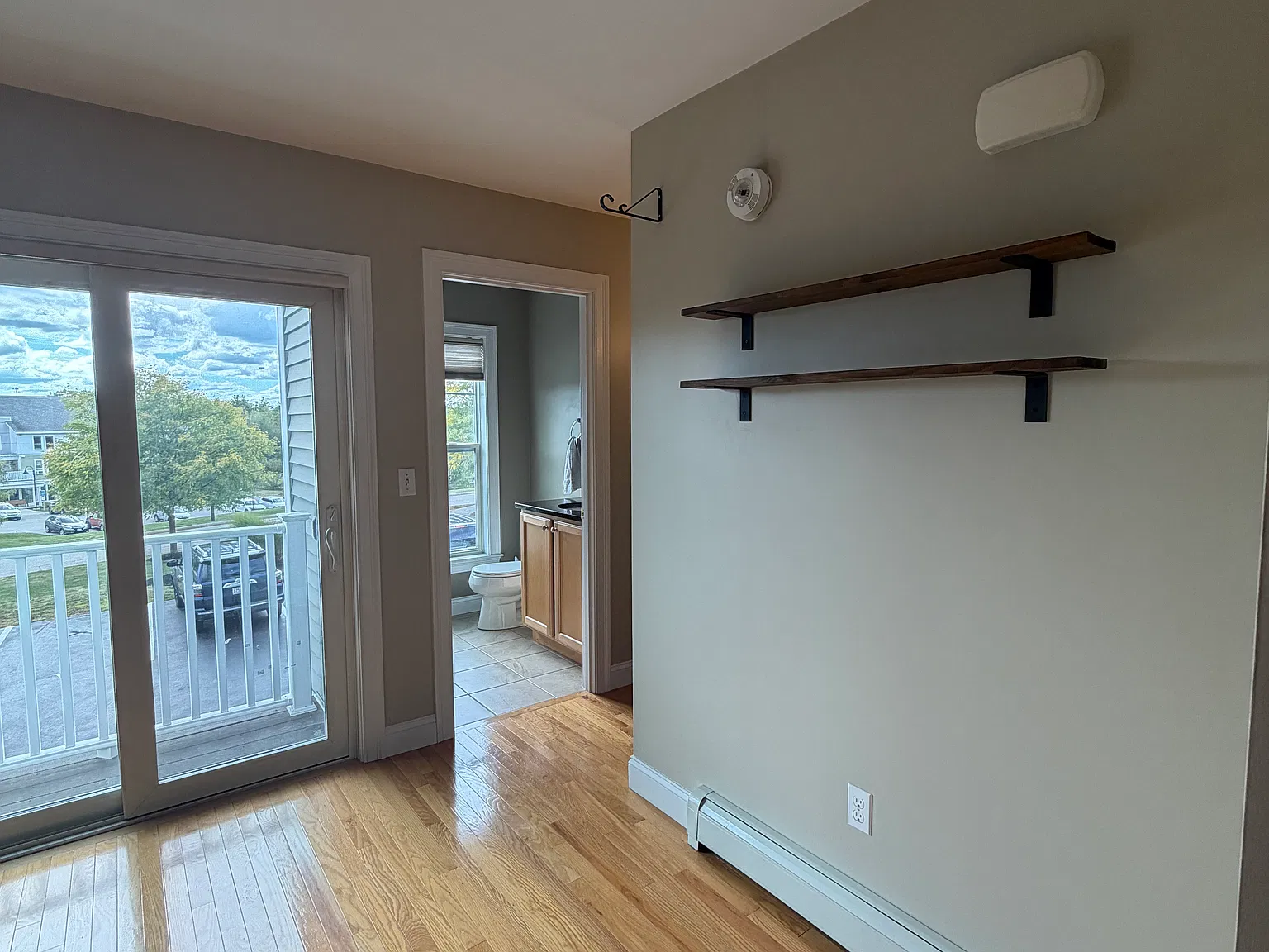 2 bed, 1.5 bath, 1176 sqft, $2,600 — Photo 4