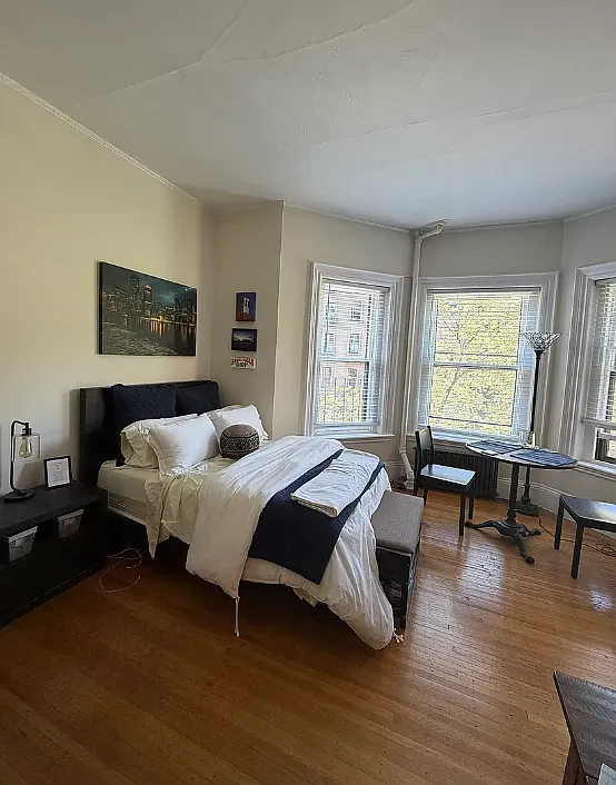 Studio, 9999 sqft, $2,450 — Photo 1