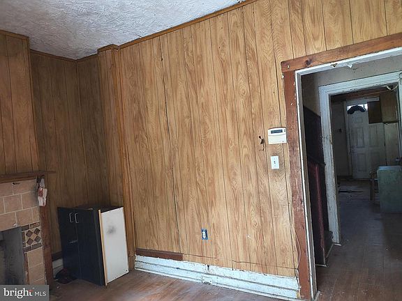 3rd image of 1817 Vine St