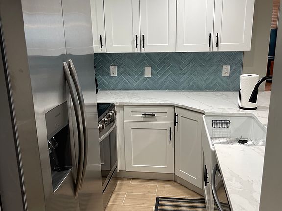 All new appliances and equipped with all your cooking needs!