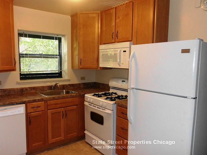 2nd image of 443 Sherwood Rd