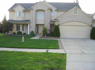 8091 Arden Ln, Commerce Township, MI 48382