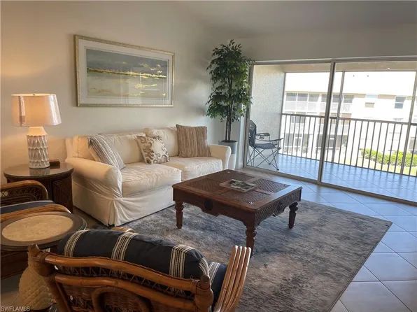 9640 Victoria Ln #C-305, Naples, FL 34109