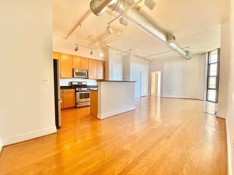 2020 12th St NW #611 — Photo 5