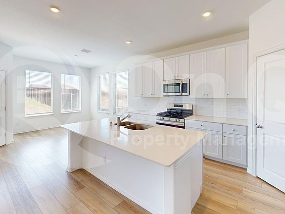 4th image of 3217 Kiskadee Ct