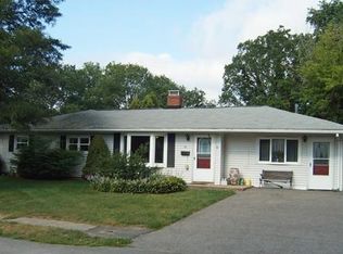 20 Poole Cir, Holbrook, MA 02343