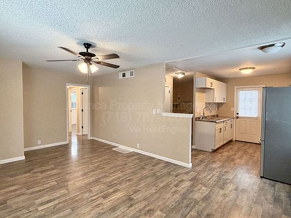 3rd image of 1902 S Franklin Ave