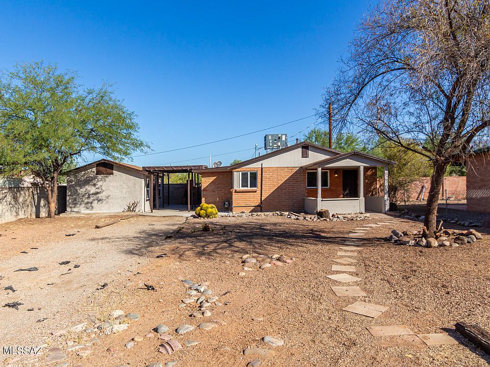 1st image of 113 E Blacklidge Dr