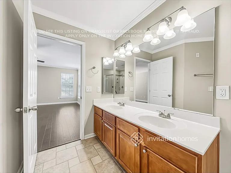 6918 Olmsford Dr — Photo 18