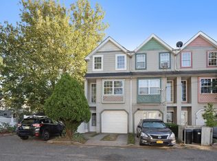 115 Mariners Ln, Staten Island, NY