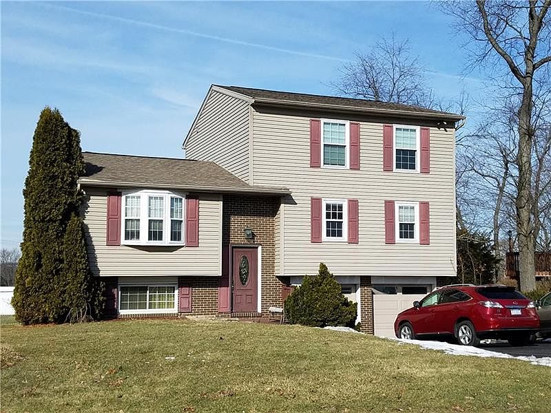1st image of 203 Bellford Dr