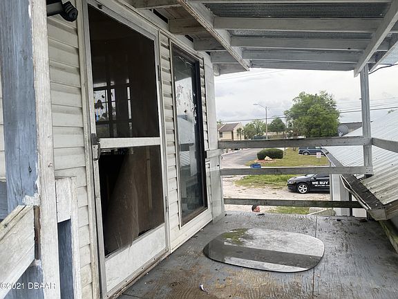 5th image of 109 E Kentucky Ave
