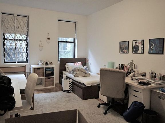 3rd image of 315 E 5th St APT 3b